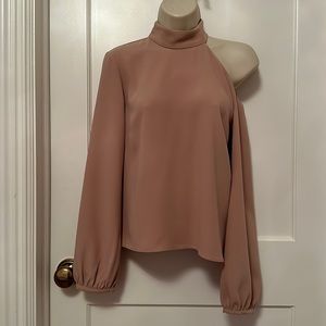 AMANDA UPRICHARD BELL SLEEVE BLOUSE